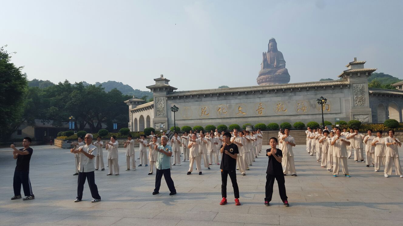 梁錦棠師父於西樵山講詠春武學